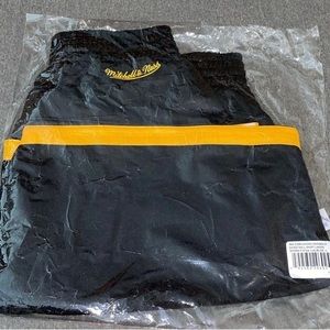 *NWT* TMKK ComplexCon x LA Lakers M&N basketball shorts